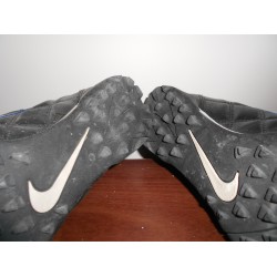 Nike Marka Halı Saha Ayakkabısı