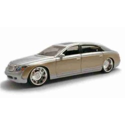 Hot Wheels Dropstars Mercedes Maybach 1/50 Gümüş